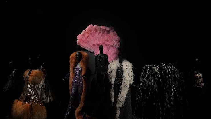 Expo Yves Saint Laurent en scène