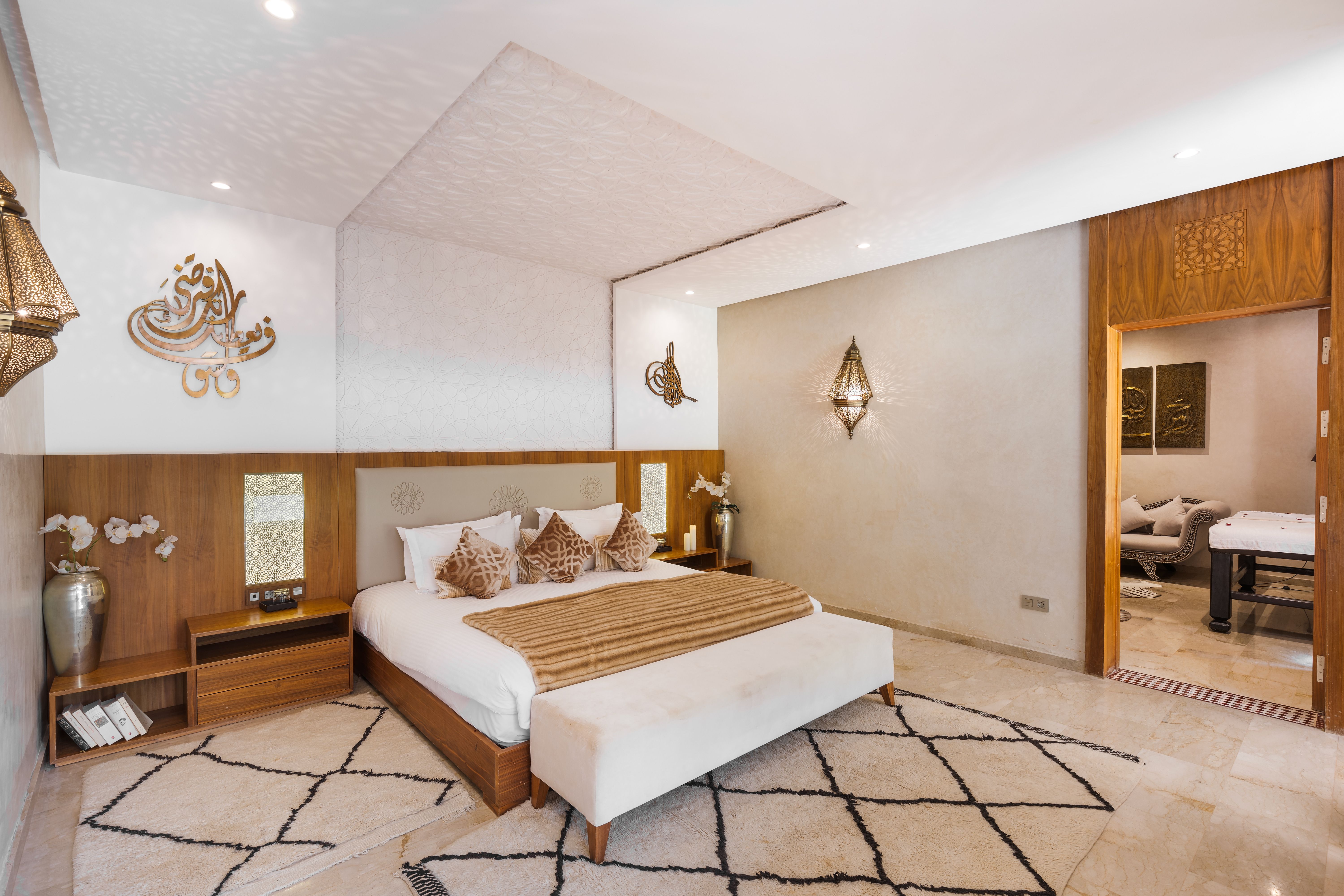 PL PLACE Master suite 001.jpg